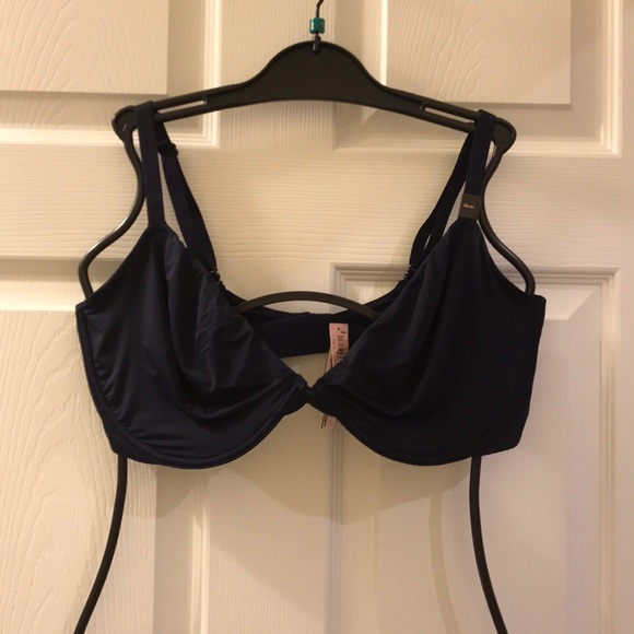 Victoria's Secret Other - 38DDD 💖Victoria Secret Body by Victoria Bralette